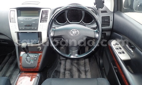 Nunua Ilio tumika Toyota RAV4 Nyeusi Gari ndani ya Kampala nchini Uganda Nunua Ilio tumika Toyota RAV4 Nyeusi Gari ndani ya Kampala nchini Uganda
