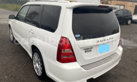 Acheter Occasion Voiture Subaru Forester Blanc à Kampala, Ouganda