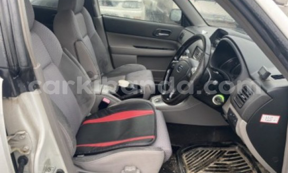 Gura Yakoze Subaru Forester White Imodoka i Kampala mu Uganda Gura Yakoze Subaru Forester White Imodoka i Kampala mu Uganda