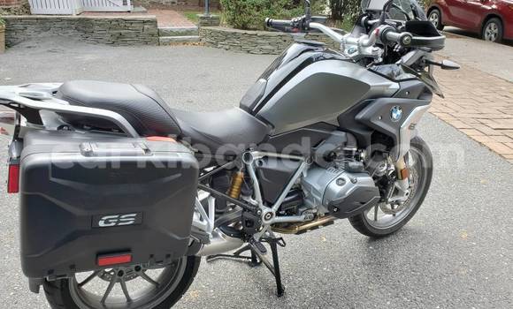 Gura Yakoze BMW R 1200 GS Other Bike i Kampala mu Uganda Gura Yakoze BMW R 1200 GS Other Bike i Kampala mu Uganda