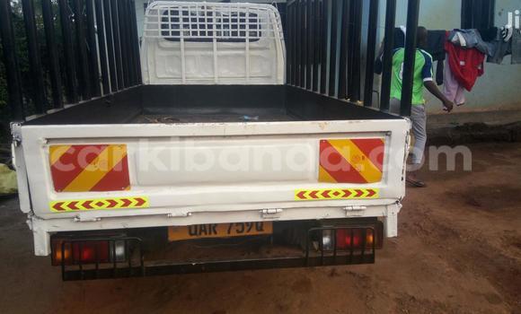 Nunua Ilio tumika Nissan Evalia Nyeupe Lori ndani ya Kampala nchini Uganda Nunua Ilio tumika Nissan Evalia Nyeupe Lori ndani ya Kampala nchini Uganda