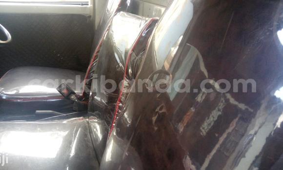 Nunua Ilio tumika Nissan Evalia Nyeupe Lori ndani ya Kampala nchini Uganda Nunua Ilio tumika Nissan Evalia Nyeupe Lori ndani ya Kampala nchini Uganda