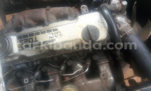 Nunua Ilio tumika Nissan Evalia Nyeupe Lori ndani ya Kampala nchini Uganda Nunua Ilio tumika Nissan Evalia Nyeupe Lori ndani ya Kampala nchini Uganda