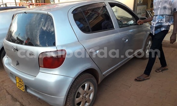 Gura Yakoze Toyota Vitz Silver Imodoka i Kampala mu Uganda Gura Yakoze Toyota Vitz Silver Imodoka i Kampala mu Uganda