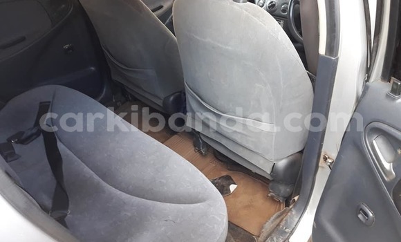 Gura Yakoze Toyota Vitz Silver Imodoka i Kampala mu Uganda Gura Yakoze Toyota Vitz Silver Imodoka i Kampala mu Uganda