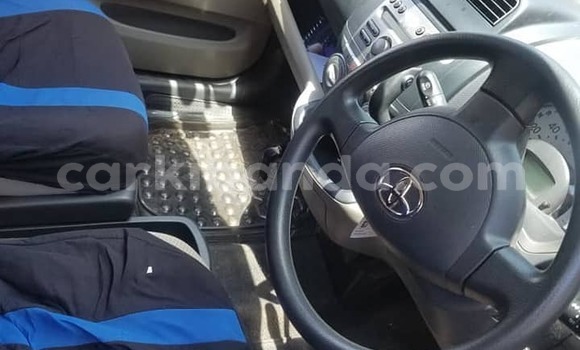 Gura Yakoze Toyota Passo Silver Imodoka i Kampala mu Uganda Gura Yakoze Toyota Passo Silver Imodoka i Kampala mu Uganda