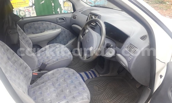 Gura Yakoze Toyota Raum White Imodoka i Kampala mu Uganda Gura Yakoze Toyota Raum White Imodoka i Kampala mu Uganda