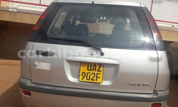 Gura Yakoze Toyota Raum Silver Imodoka i Kampala mu Uganda Gura Yakoze Toyota Raum Silver Imodoka i Kampala mu Uganda