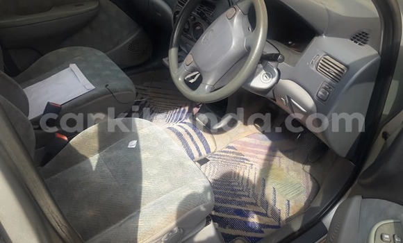 Gura Yakoze Toyota Raum Silver Imodoka i Kampala mu Uganda Gura Yakoze Toyota Raum Silver Imodoka i Kampala mu Uganda