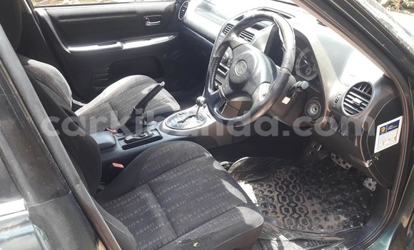 Gura Yakoze Toyota Altezza Black Imodoka i Kampala mu Uganda Gura Yakoze Toyota Altezza Black Imodoka i Kampala mu Uganda