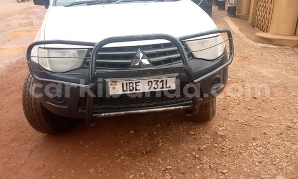 Buy Used Mitsubishi L200 White Car in Kampala in Uganda Buy Used Mitsubishi L200 White Car in Kampala in Uganda