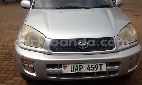 Gura Yakoze Toyota RAV4 Silver Imodoka i Kampala mu Uganda Gura Yakoze Toyota RAV4 Silver Imodoka i Kampala mu Uganda