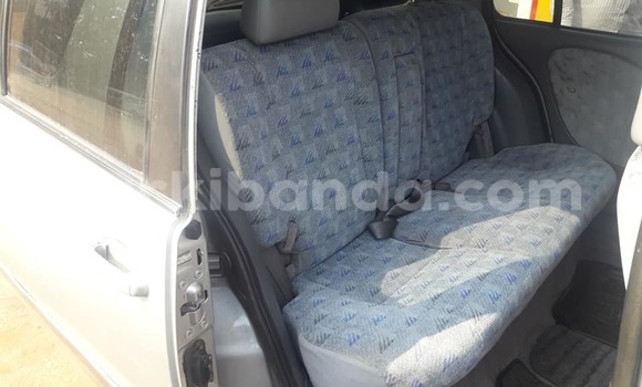 Gura Yakoze Toyota Raum Silver Imodoka i Kampala mu Uganda Gura Yakoze Toyota Raum Silver Imodoka i Kampala mu Uganda