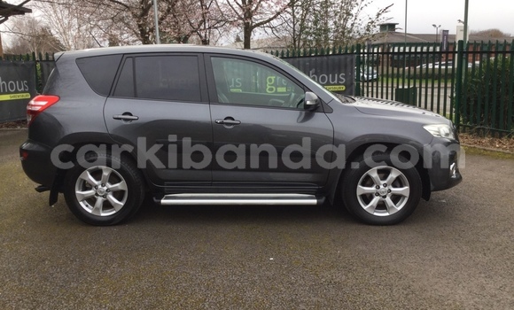 Nunua Ilio tumika Toyota Vanguard Nyingine Gari ndani ya Kampala nchini Uganda Nunua Ilio tumika Toyota Vanguard Nyingine Gari ndani ya Kampala nchini Uganda