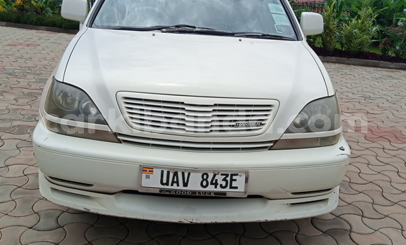 Buy Used Toyota Harrier White Car in Kampala in Uganda