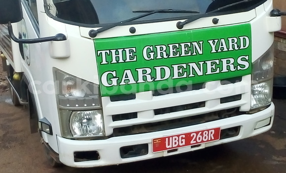 Buy Used Isuzu Bighorn White Truck in Kampala in Uganda