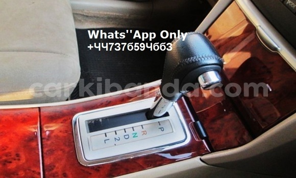 Buy Used Land Rover Defender Silver Car in Kampala in Uganda Buy Used Land Rover Defender Silver Car in Kampala in Uganda