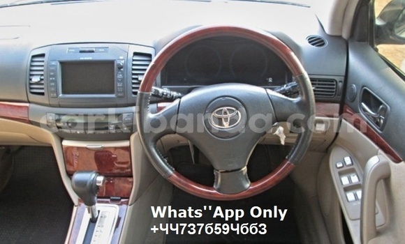 Acheter Occasion Voiture Toyota Premio Gris à Kampala, Ouganda Acheter Occasion Voiture Toyota Premio Gris à Kampala, Ouganda