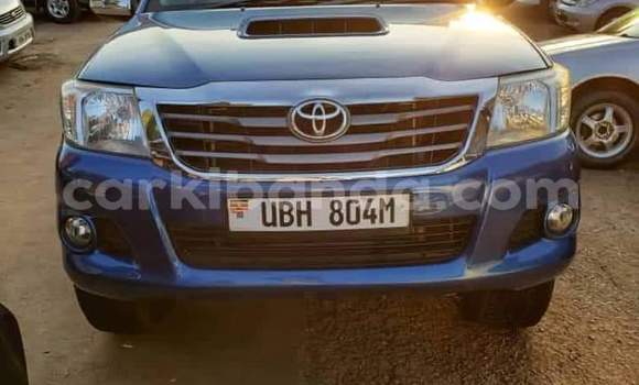 Acheter Occasion Voiture Toyota Hilux Bleu à Kampala, Ouganda Acheter Occasion Voiture Toyota Hilux Bleu à Kampala, Ouganda