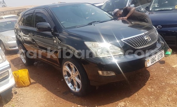Buy Used Toyota Harrier Black Car in Kampala in Uganda