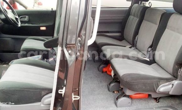 Gura Yakoze Toyota Noah Black Imodoka i Adjumani mu Northern Gura Yakoze Toyota Noah Black Imodoka i Adjumani mu Northern