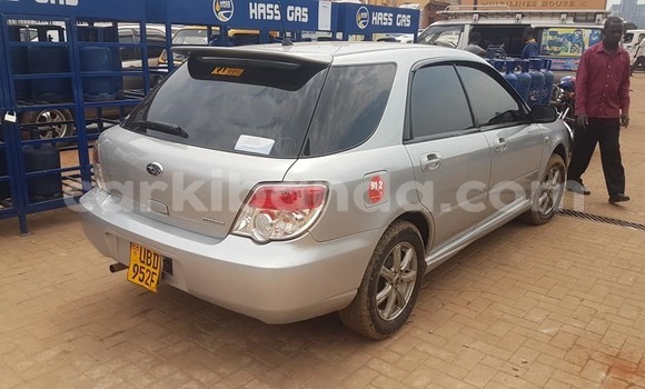 Gura Yakoze Subaru Impreza Silver Imodoka i Adjumani mu Northern Gura Yakoze Subaru Impreza Silver Imodoka i Adjumani mu Northern