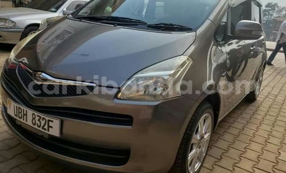 Acheter Occasion Voiture Toyota Ractis Noir à Adjumani, Nord Acheter Occasion Voiture Toyota Ractis Noir à Adjumani, Nord