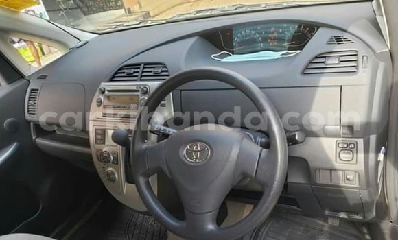 Gura Yakoze Toyota Ractis Black Imodoka i Adjumani mu Northern Gura Yakoze Toyota Ractis Black Imodoka i Adjumani mu Northern