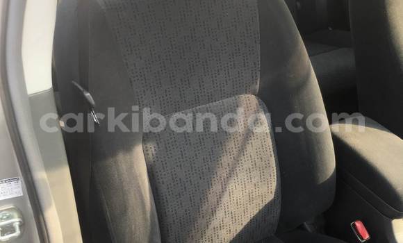 Gura Yakoze Toyota Carina Silver Imodoka i Kampala mu Uganda Gura Yakoze Toyota Carina Silver Imodoka i Kampala mu Uganda