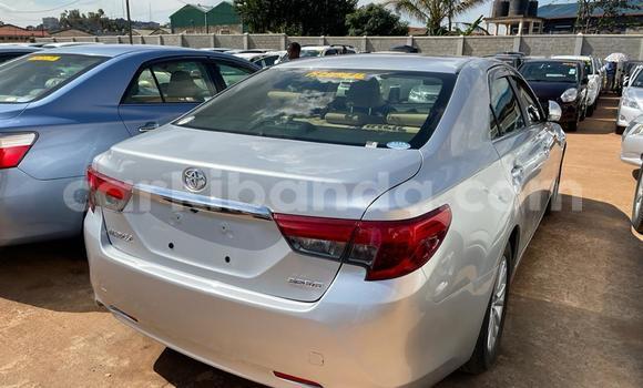 Gura Nshya Toyota Mark X Silver Imodoka i Kampala mu Uganda Gura Nshya Toyota Mark X Silver Imodoka i Kampala mu Uganda