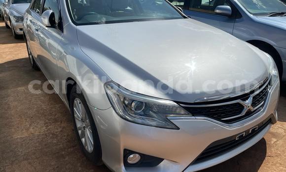 Gura Nshya Toyota Mark X Silver Imodoka i Kampala mu Uganda Gura Nshya Toyota Mark X Silver Imodoka i Kampala mu Uganda
