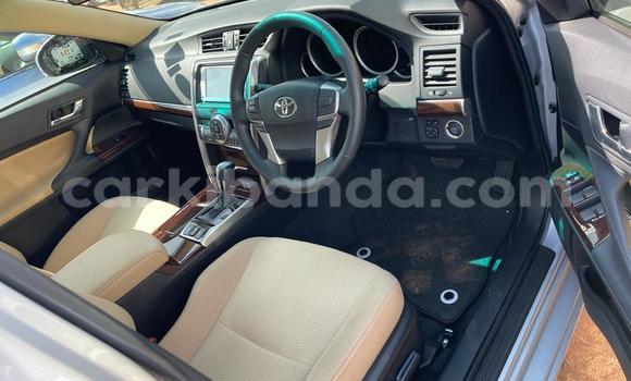 Gura Nshya Toyota Mark X Silver Imodoka i Kampala mu Uganda Gura Nshya Toyota Mark X Silver Imodoka i Kampala mu Uganda