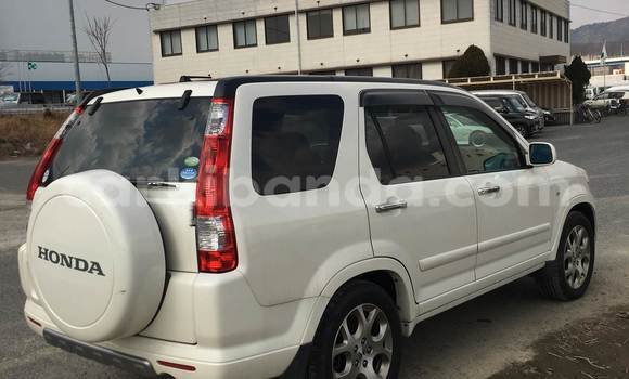 Gura Yakoze Honda CR–V White Imodoka i Kampala mu Uganda Gura Yakoze Honda CR–V White Imodoka i Kampala mu Uganda