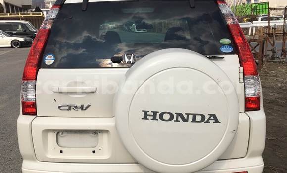 Gura Yakoze Honda CR–V White Imodoka i Kampala mu Uganda Gura Yakoze Honda CR–V White Imodoka i Kampala mu Uganda