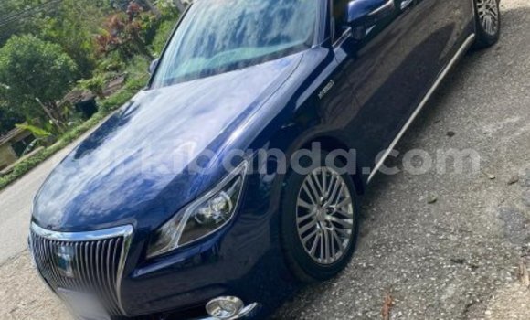 Acheter Occasion Voiture Toyota Crown Majesta Noir à Kampala, Ouganda Acheter Occasion Voiture Toyota Crown Majesta Noir à Kampala, Ouganda
