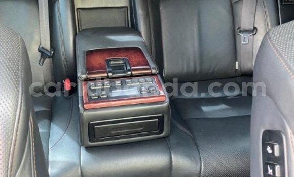 Acheter Occasion Voiture Toyota Crown Majesta Noir à Kampala, Ouganda Acheter Occasion Voiture Toyota Crown Majesta Noir à Kampala, Ouganda