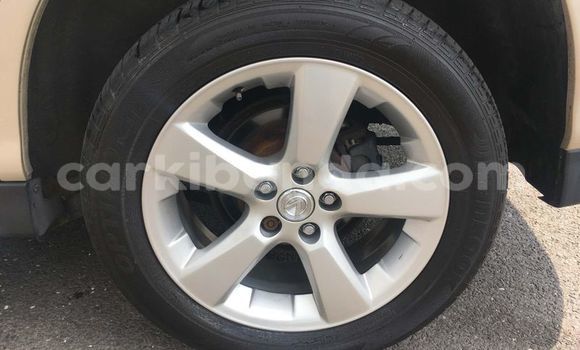 Nunua Ilio tumika Toyota Harrier Nyingine Gari ndani ya Kampala nchini Uganda Nunua Ilio tumika Toyota Harrier Nyingine Gari ndani ya Kampala nchini Uganda