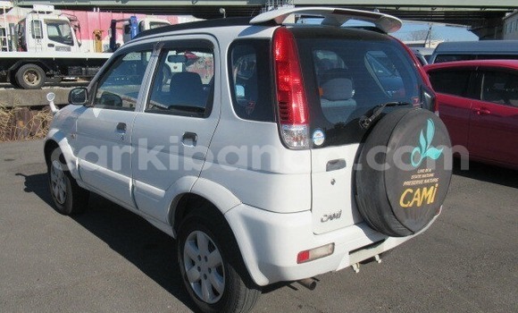 Nunua Ilio tumika Toyota Cami Nyeupe Gari ndani ya Kampala nchini Uganda Nunua Ilio tumika Toyota Cami Nyeupe Gari ndani ya Kampala nchini Uganda