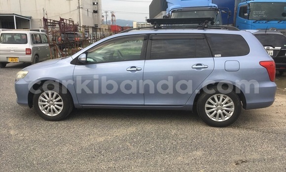 Nunua Ilio tumika Toyota Fielder Bluu Gari ndani ya Kampala nchini Uganda Nunua Ilio tumika Toyota Fielder Bluu Gari ndani ya Kampala nchini Uganda