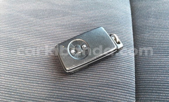 Nunua Ilio tumika Toyota Fielder Bluu Gari ndani ya Kampala nchini Uganda Nunua Ilio tumika Toyota Fielder Bluu Gari ndani ya Kampala nchini Uganda