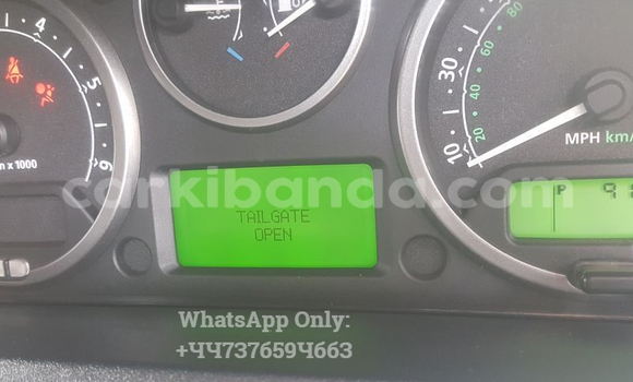 Buy Used Land Rover Defender Silver Car in Kampala in Uganda Buy Used Land Rover Defender Silver Car in Kampala in Uganda