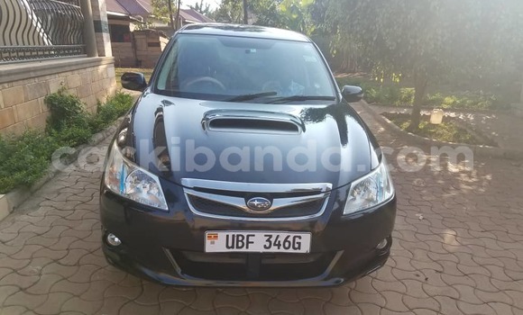 Nunua Ilio tumika Subaru Exiga Nyeusi Gari ndani ya Kampala nchini Uganda
