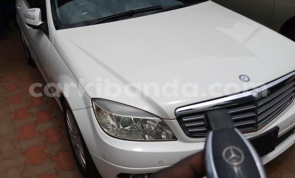 Nunua Ilio tumika Mercedes‒Benz C–Class Nyeupe Gari ndani ya Adjumani nchini Kaskazini Nunua Ilio tumika Mercedes‒Benz C–Class Nyeupe Gari ndani ya Adjumani nchini Kaskazini
