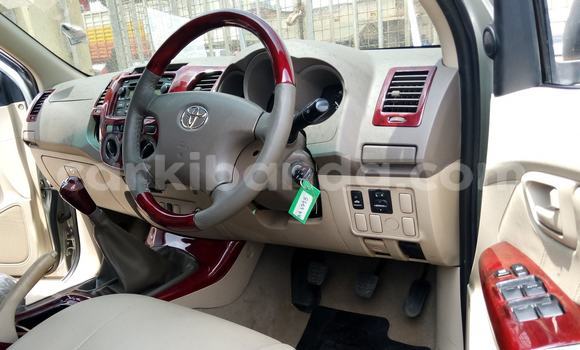 Buy Used Toyota Hilux Silver Car in Adjumani in Northern Buy Used Toyota Hilux Silver Car in Adjumani in Northern