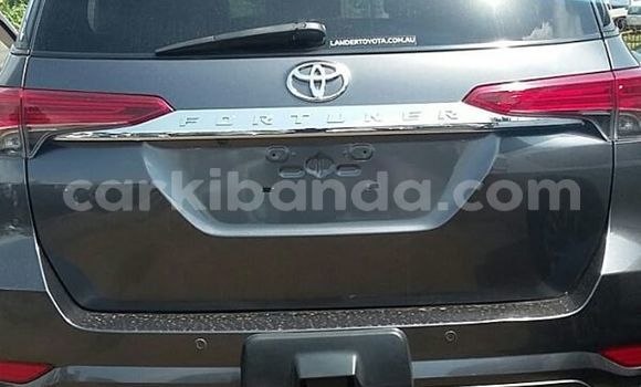 Acheter Occasion Voiture Toyota Fortuner Autre à Kampala, Ouganda Acheter Occasion Voiture Toyota Fortuner Autre à Kampala, Ouganda