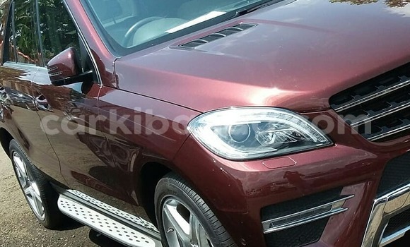 Acheter Occasion Voiture Mercedes‒Benz ML–Class Rouge à Kampala, Ouganda Acheter Occasion Voiture Mercedes‒Benz ML–Class Rouge à Kampala, Ouganda