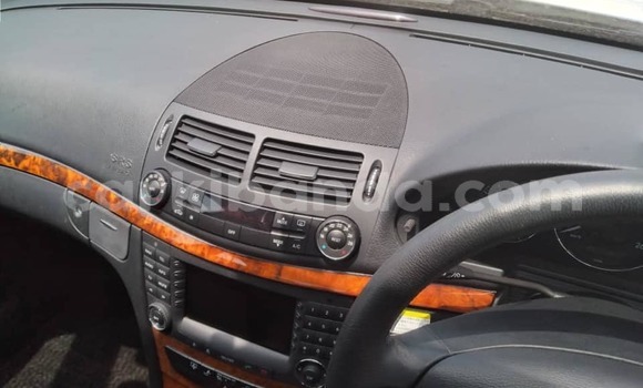 Buy Used Mercedes‒Benz E–Class White Car in Adjumani in Northern Buy Used Mercedes‒Benz E–Class White Car in Adjumani in Northern