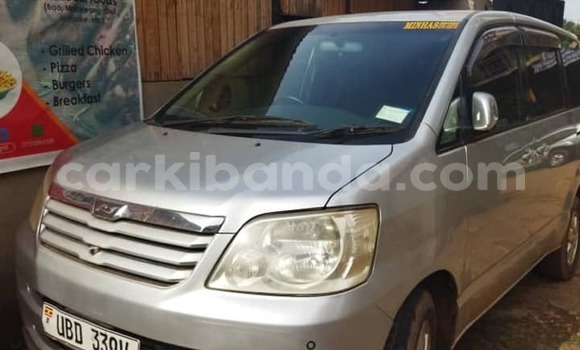 Gura Yakoze Toyota Noah Silver Imodoka i Adjumani mu Northern