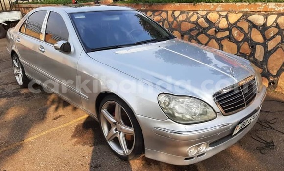 Buy Used Mercedes‒Benz C–Class Silver Car in Adjumani in Northern Buy Used Mercedes‒Benz C–Class Silver Car in Adjumani in Northern