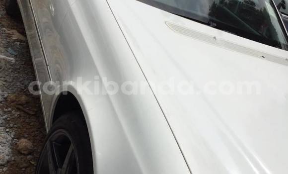 Buy Used Mercedes‒Benz E–Class White Car in Adjumani in Northern Buy Used Mercedes‒Benz E–Class White Car in Adjumani in Northern